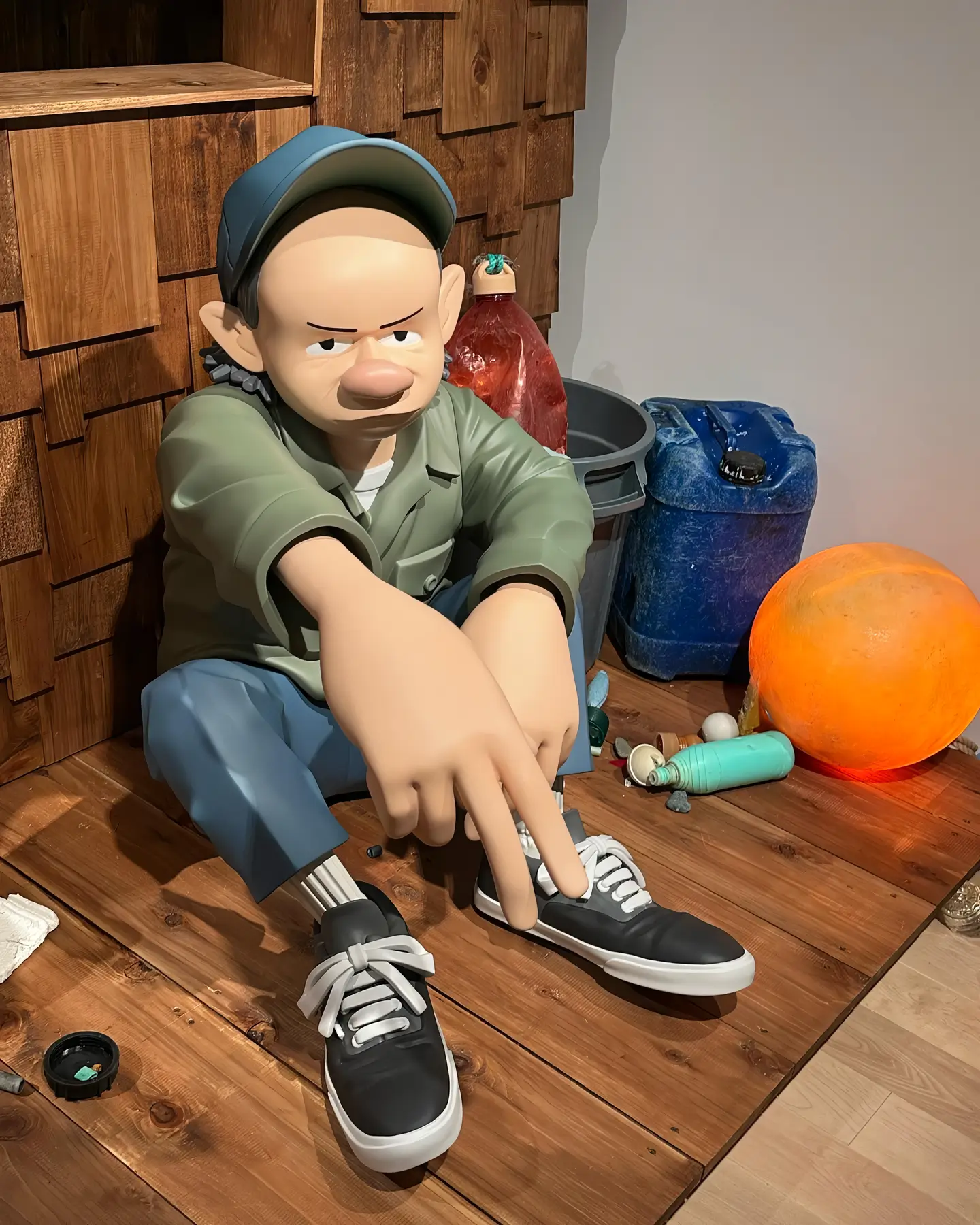 イラストレーター 花井祐介氏の個展「Pebbles and Ripples」展示作品の大スケール立体造形事例。超高精度3D造形・複製を担当。