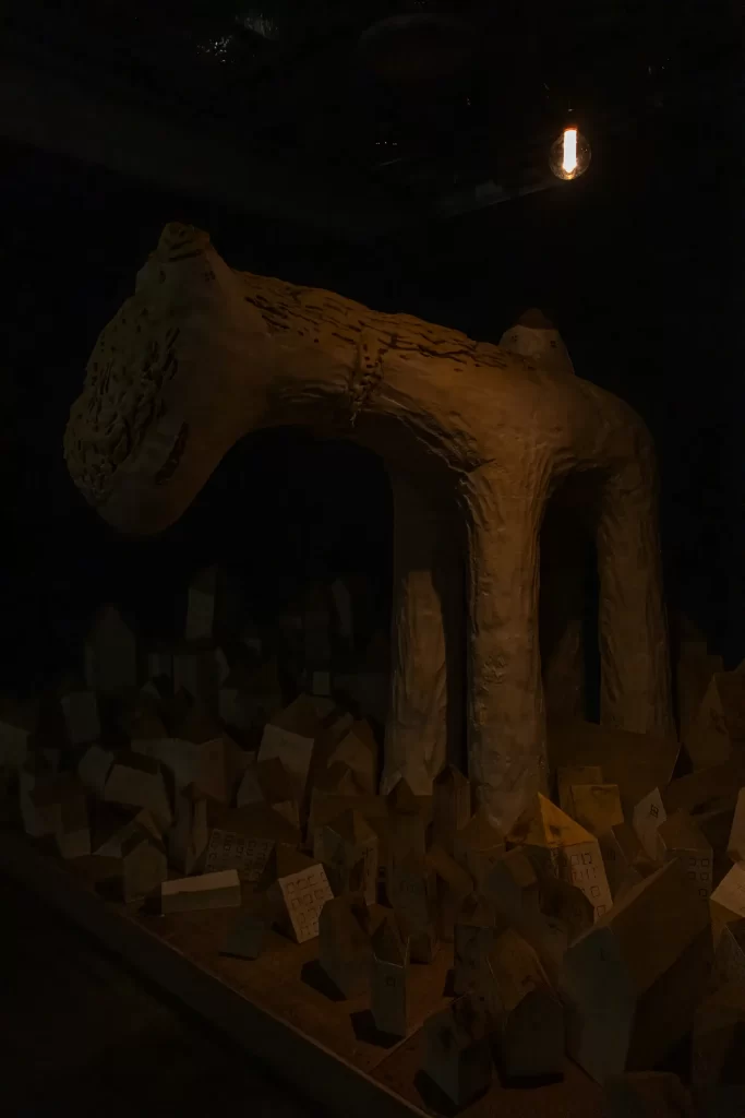 Ultra-high precision 3D scan data of the sculptural artwork "To Hanatanare no Kimi" by Artist SYOZO TANIGUCHI. PLASTICMANIA handled the digital archiving.