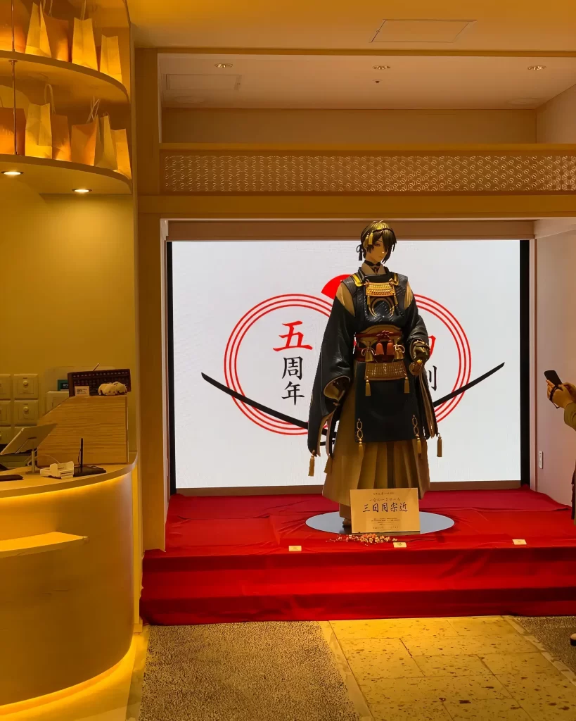 刀剣乱舞-ONLINE-三日月宗近の二年の歳月をかけて制作された一分の一（1/1）スケールフィギュアの制作事例。大スケール造形と彩色。